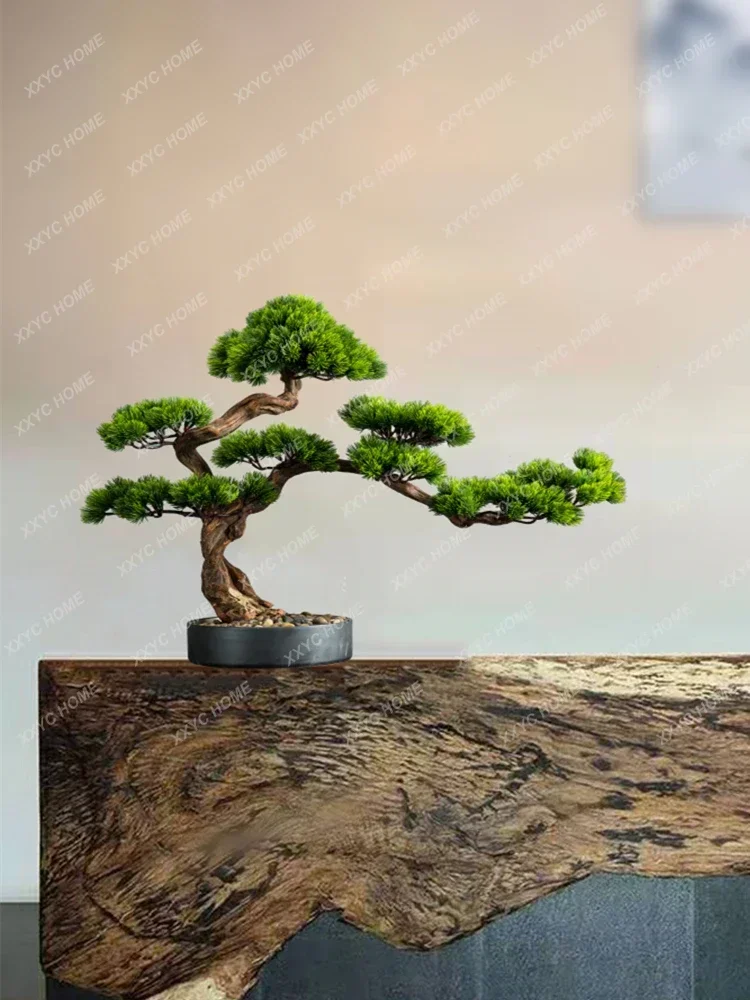 Living room solid wood simulation welcome pine hotel desktop entrance green plant fake pine Luo Hansong bonsai indoor ornament