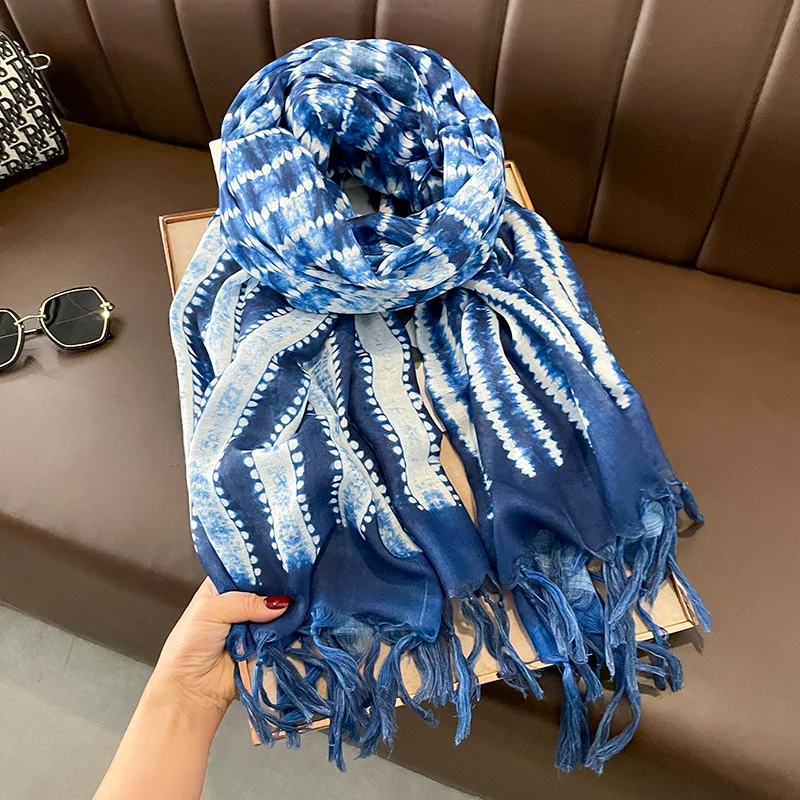 lenco-longo-de-algodao-e-linho-batik-azul-vintage-com-franjas-Etnicas-respiravel-leve-para-o-verao-escritorio-mulheres
