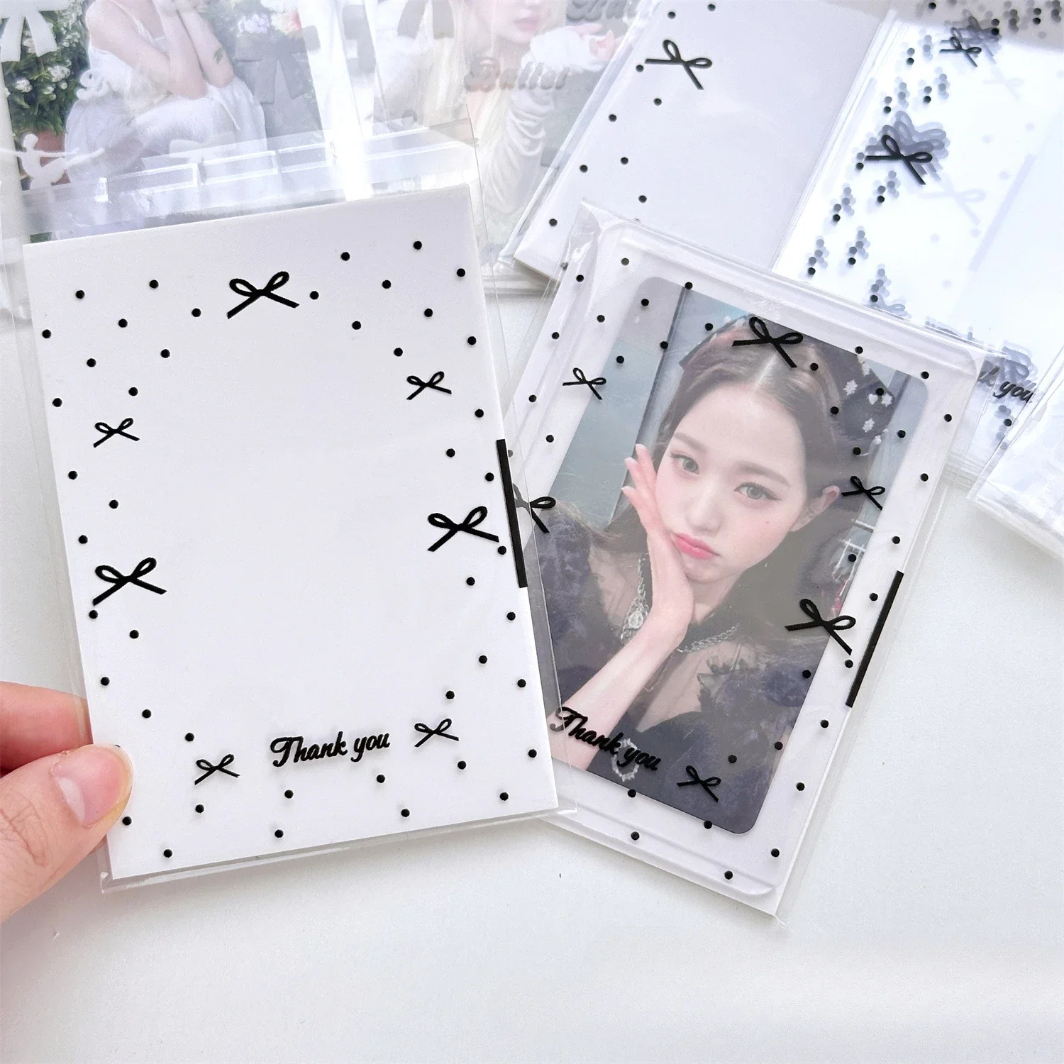 50pcs 아이돌 카드 슬리브 INS 발레 스타일 Photocard 수호자 Ins 투명 Bowknot 인쇄 자체 접착 Opp 가방 포장 가방
