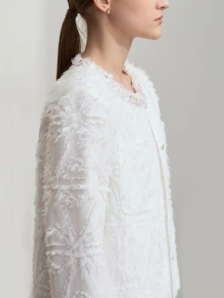 Amii Minimalist 2025 Autumn New Round Neck Bead Piece Webbing Fringed Texture Jacket Shoulder Padded Elegant Short Top 12541160