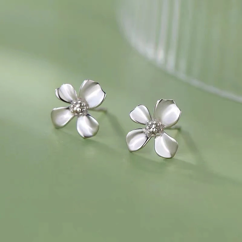 

Silver Color Minimalist Flower Stud Earrings for Fashion Women Personality Fashion Jewelry Trendy Plant Accessories