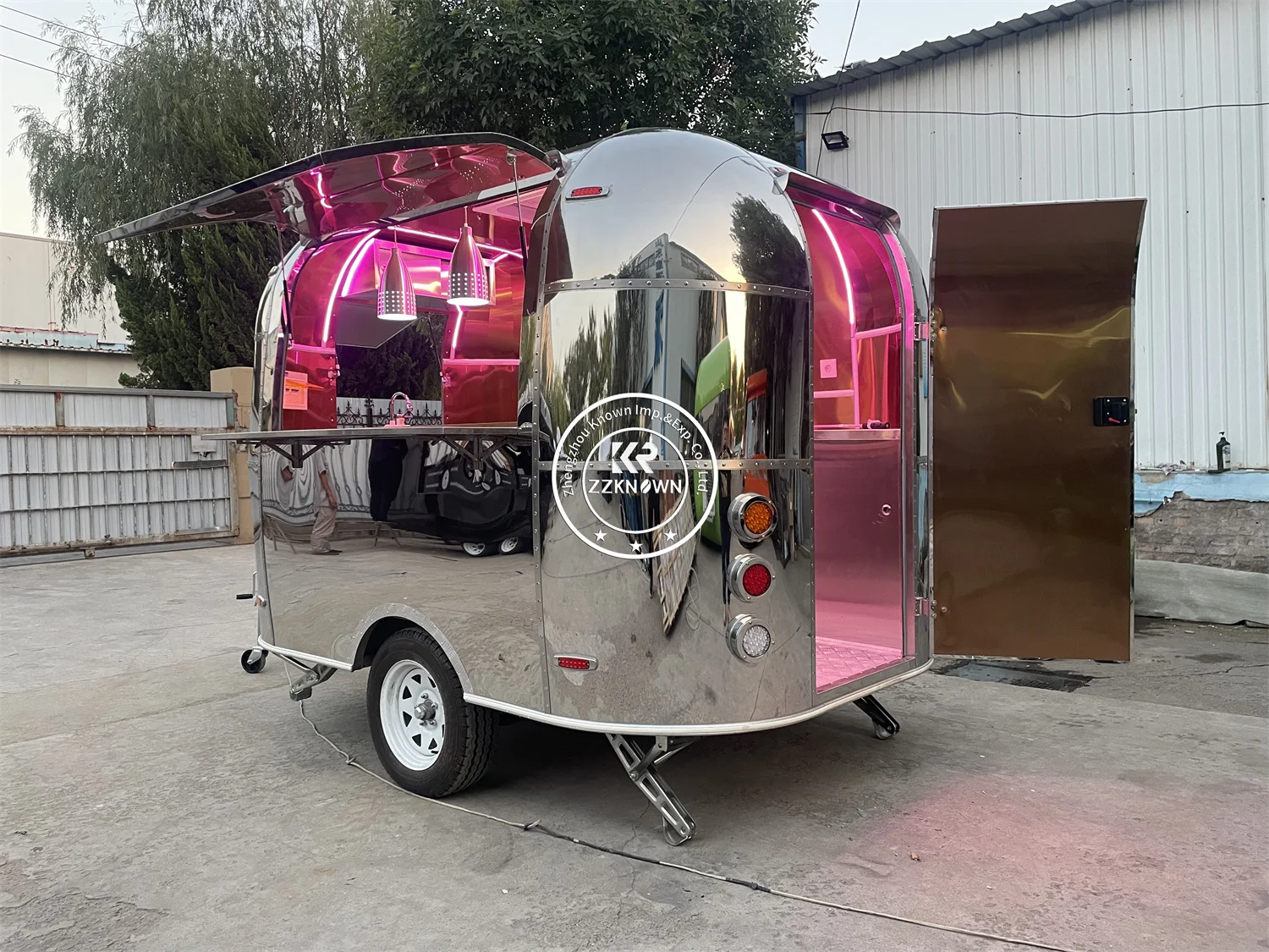 Custom Food Truck Remorque Alimentaire Airstream Mobile Food Trailer With Full Kitchen Equipments For Sale Europe