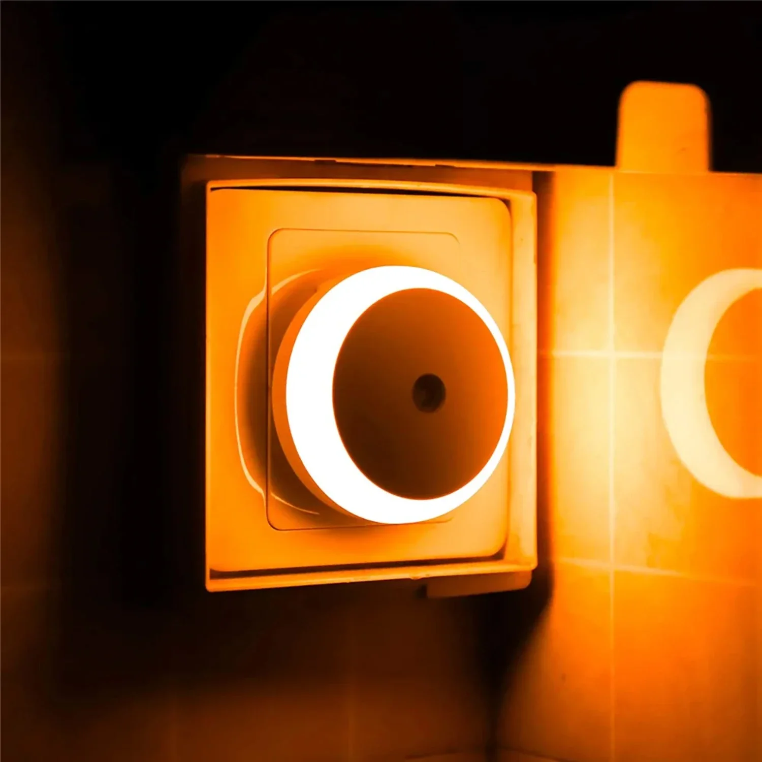 

Enhance safety in your home with this sleek, stylish, and intelligent smart sensor night light. Perfect for the bedroom, bathroo