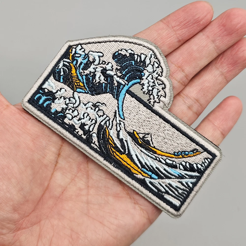 Japanische große Meereswelle vor Kanagawa, bestickter Aufnäher mit Klettverschluss, Vintage Ukiyo-e Abzeichen, Moral-Abzeichen für Kleidung, Rucksack, Mütze – Detail 4