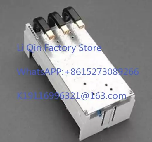 Universal busbar bracket UL 4-pole with built-in screw holes