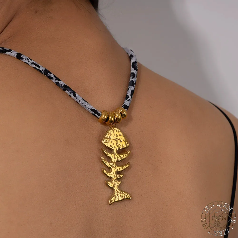 

2025 New Necklace Fish Stainless Steel Trendy INS Metal Jewelry Leopard Print Rope Choker Women Accessories Gift Collar pez