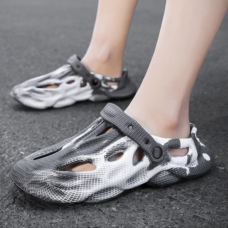 

Men Shoes Beach Slippers Unisex Hollow Out Casual Couple Beach Sandal Flip Flops Shoes Non-slide Male Water Shoes Mens Babouche