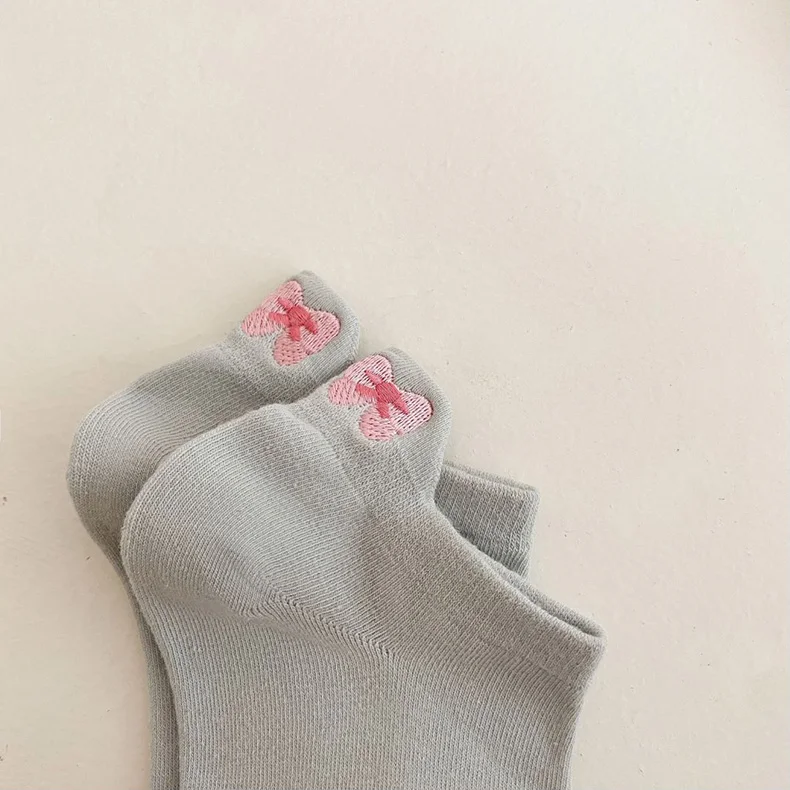 5-Paar süße Stickerei Tier Frauen Socken Frühling Sommer kurze flache Mund Mode Regenbogen weibliche niedrige Würfel Socken Set – Detail 9