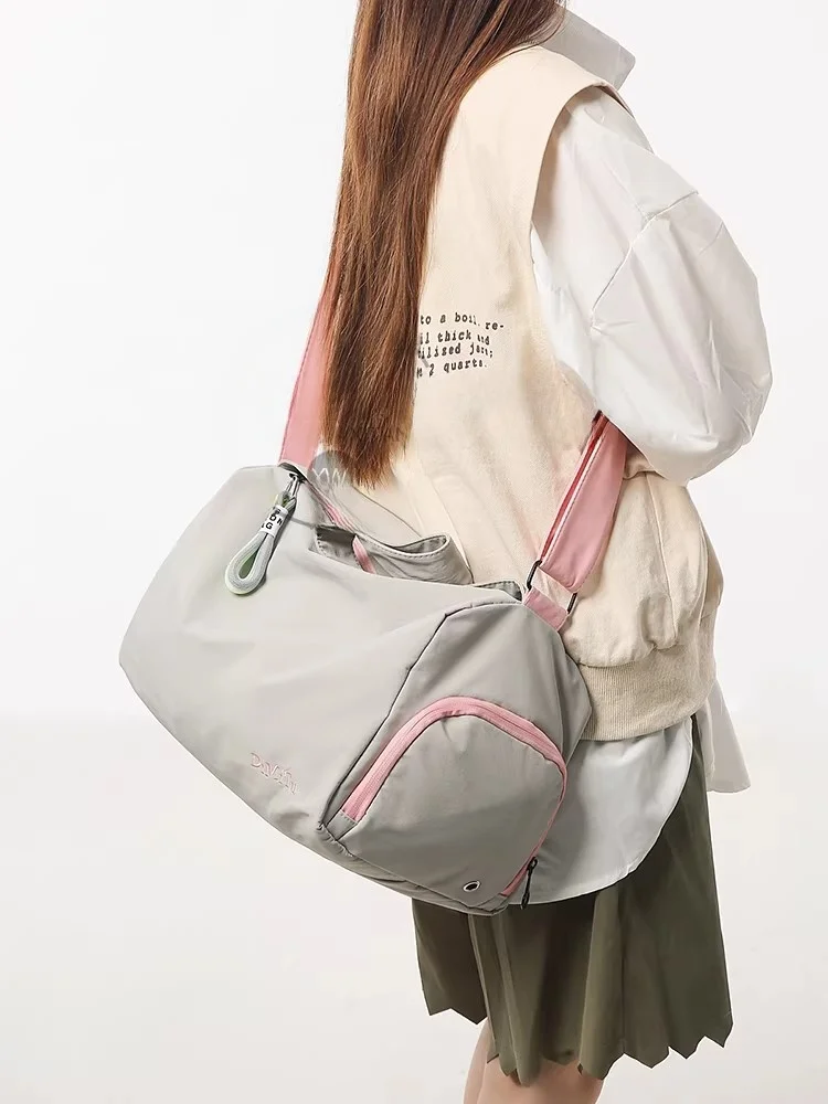 fitness-sports-bag-women's-single-shoulder-crossbody-swimming-training-bag-large-capacity-short-trip-bag-wet-and-dry-separation