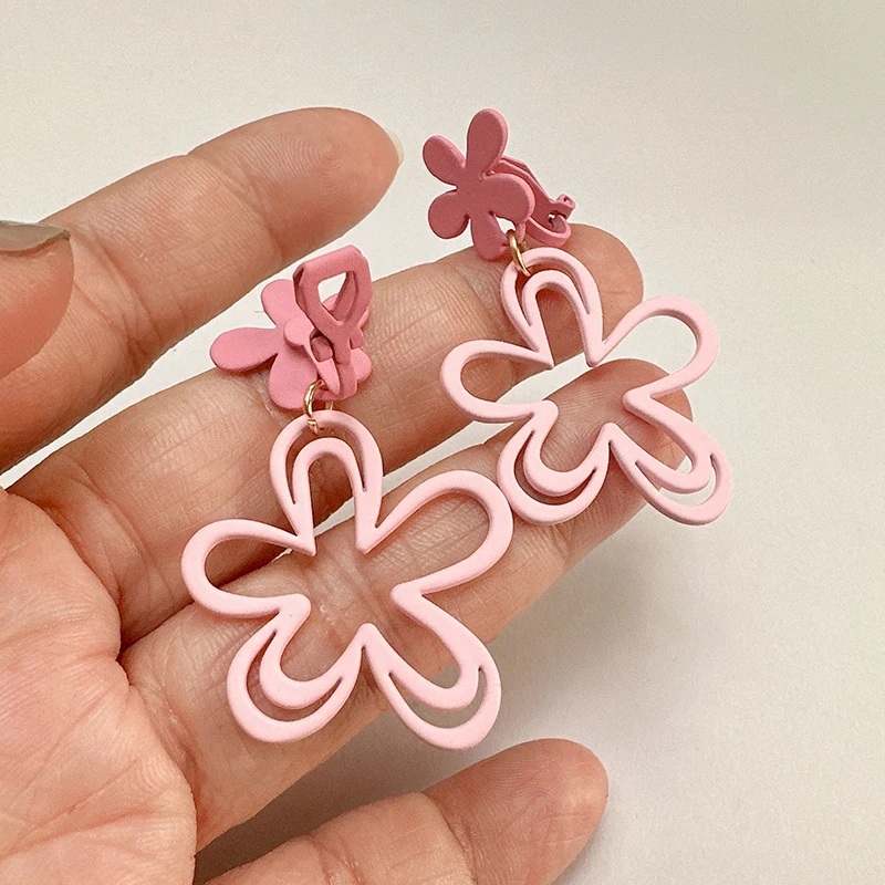 Romantic Style Hollow Out Flower Design Fashion  Accessory Ear Clips Big Pink Flower Clip on Earrings Without Piercing for Women