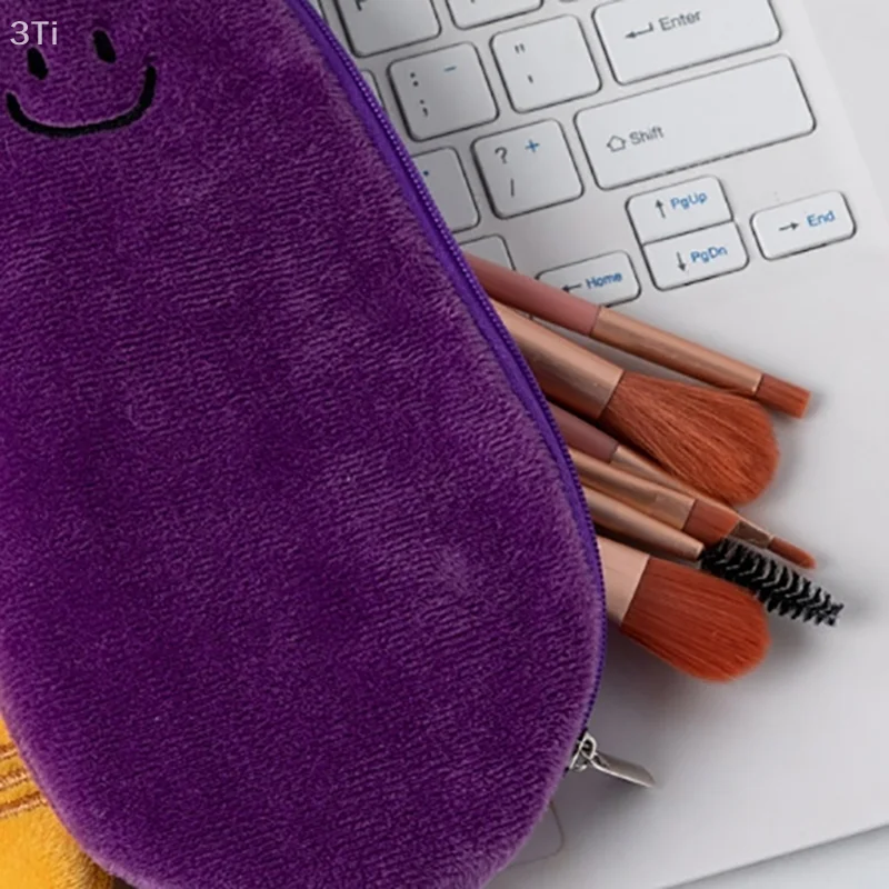 1 sztuka dzieci przenośna torba na artykuły biurowe portmonetka śliczny bakłażan marchew pluszowy piórnik Kawaii prezent szkolne