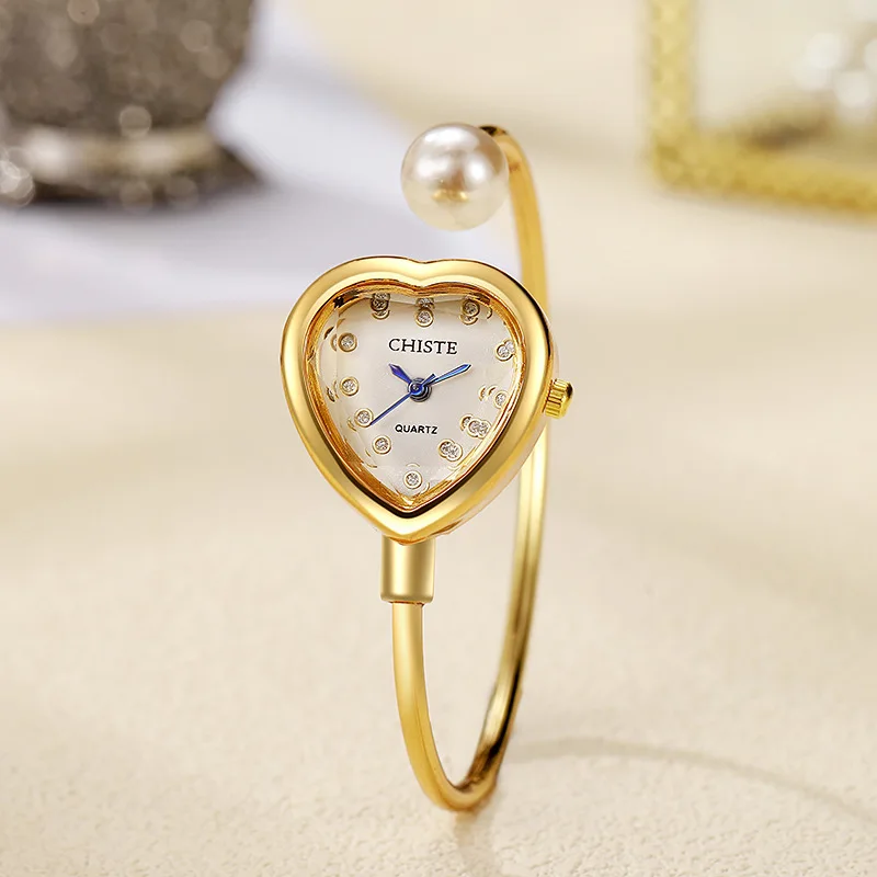 Fashion Women Dress Watches Exquisite Ladies' Heart-shaped Dial Wristwatch Luxury Diamond Inlay Open Bracelet Watch Wholesale