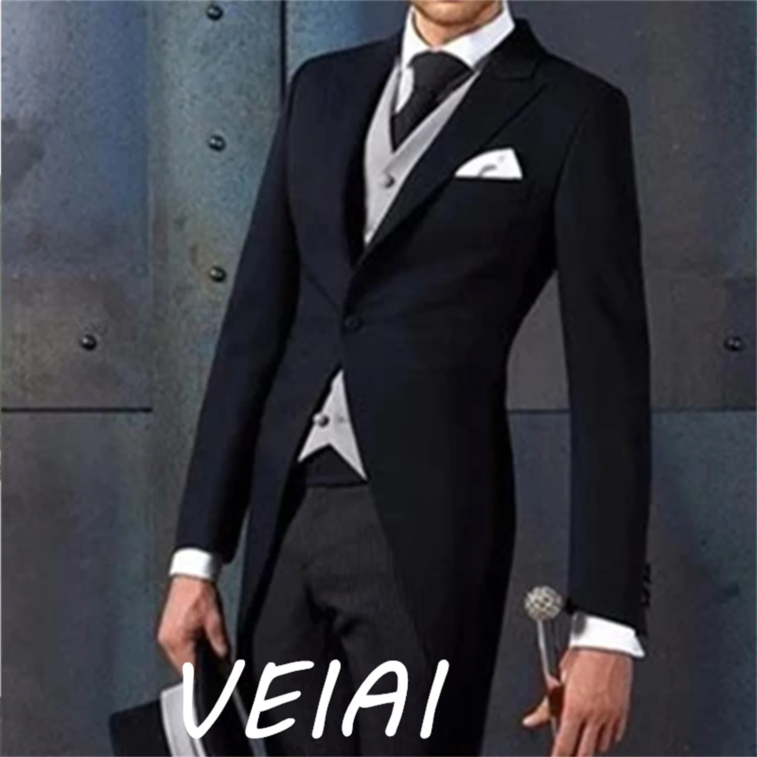 

Customized Customized Italian retro classic tuxedo long tail men West fit body fit groom party dress 3 pieces (jacket + pants +