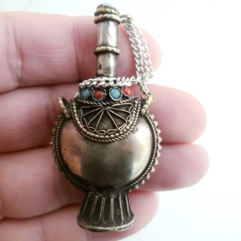 Picture 3: Tibet Silver Inlay Coral Chinese Handwork Old Carving Snuff Bottle