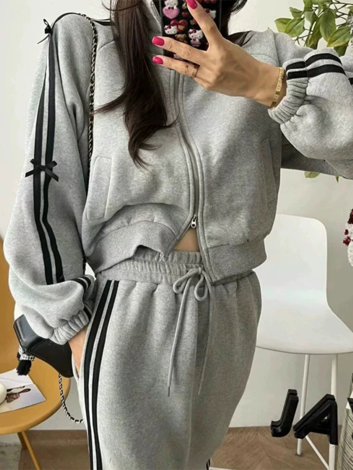 

Sporty Short Sleeveless Jacket And High Waist Skirt Set for Women Casual Striped Slim Fit Zip up High Collar Top