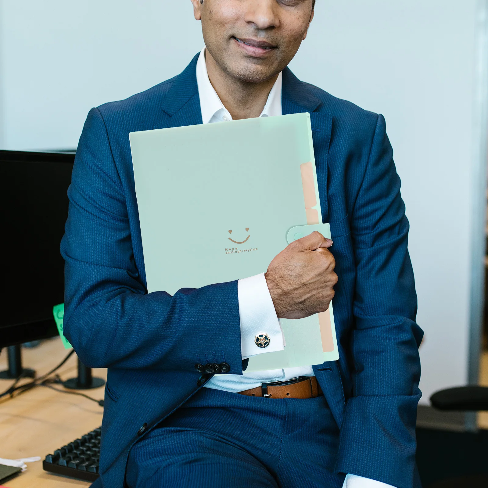 

File Folder 5 Pockets A4 Plastic Snap Closure Expanding Organizer For Documents Papers Storage Light Green Accordion