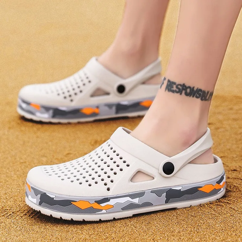 2024 New Men Sandals Casual Shoes EVA Light Weight Sandles Beach Slippers Clogs For Men Outdoor Summer Shoes Clogs