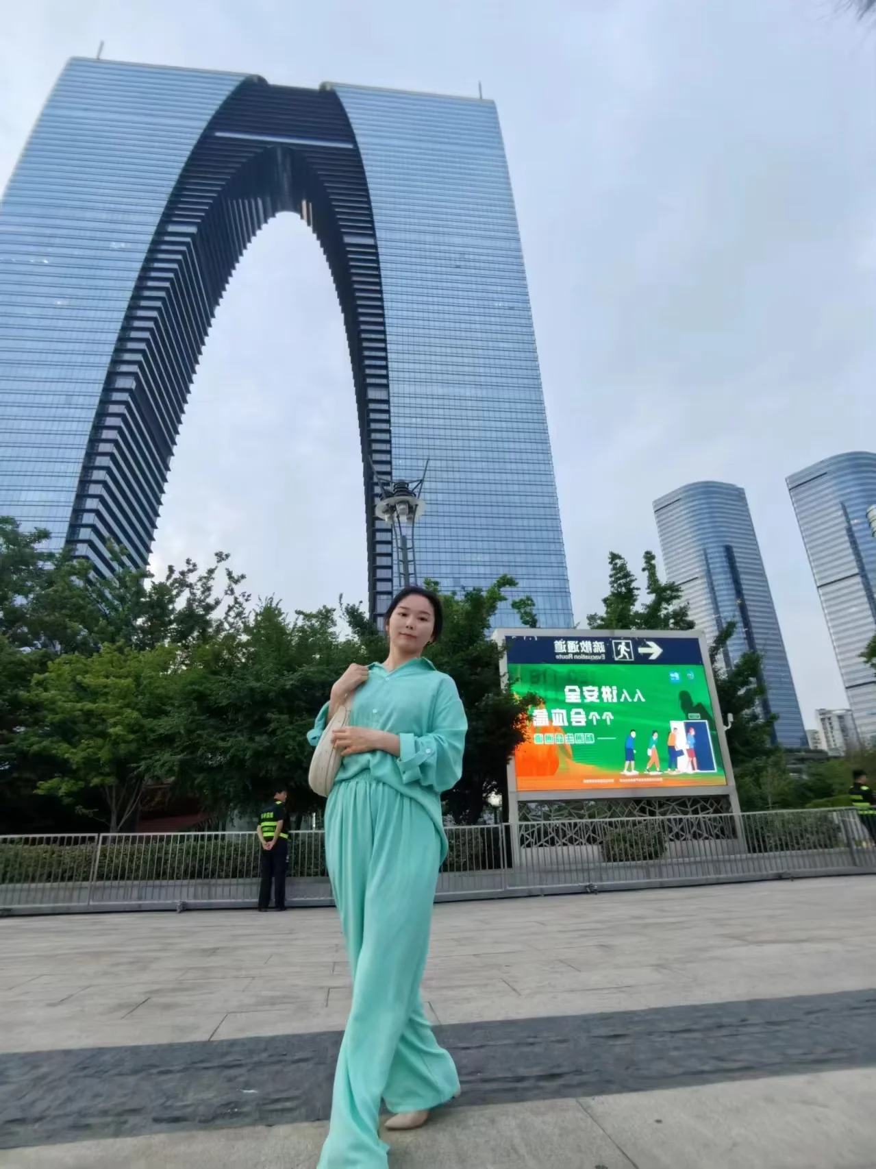 

Зеленая льняная повседневная рубашка, комплект из 2 предметов, модная блузка с длинными рукавами и пуговицами с лацканами и брюки, свободные брючные костюмы с широкими штанинами