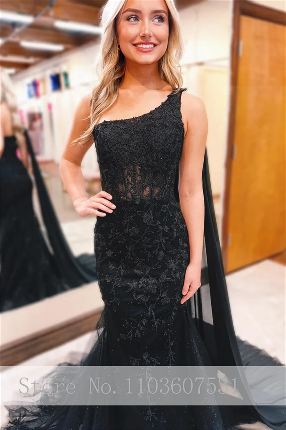 Black One Shoulder Lace Prom Dress for Women Sexy Mermiad Backless Sweep Court Prom Party Gown with Cape vestidos de festa