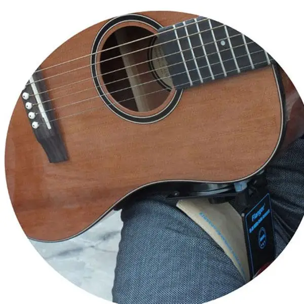 1 X Multifunctional Guitar Accessory Guitars And Classical Guitars