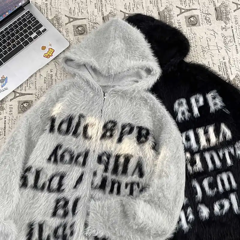 

American Lettering Lazy Hole Knitwear Cardigan Men High Street Zippered Mink Loose Versatile Knitted Outerwear for Couples