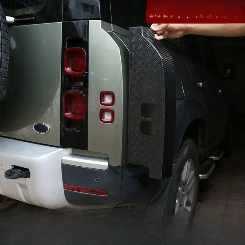 

For Land Rover Defender Real Dry carbon fiber taillight protection panel decorative cover 2020-2024 modification Accessories