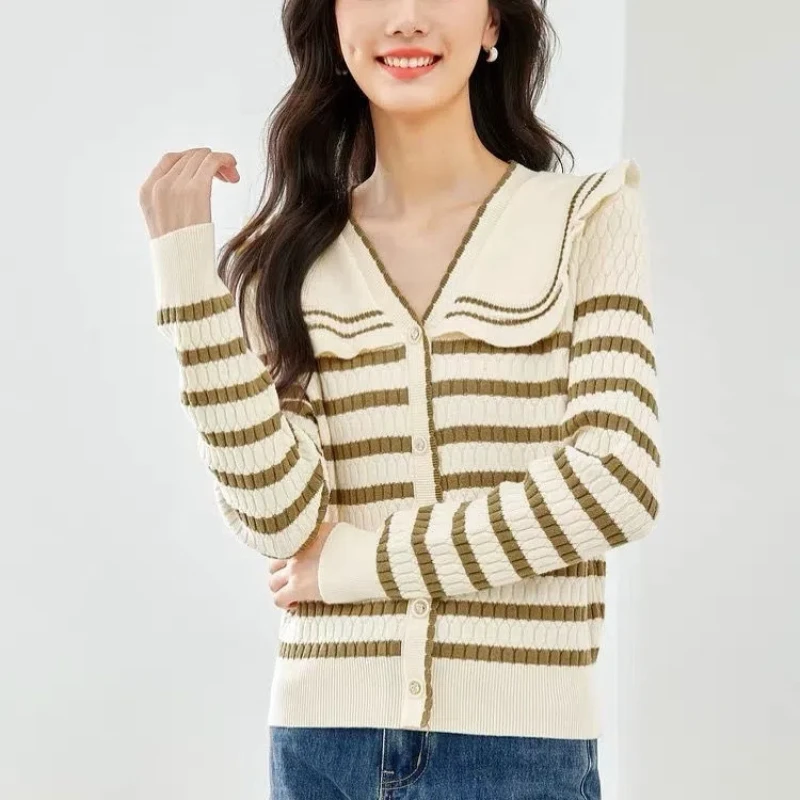 Autumn Winter Peter Pan Collar Contrast Color Striped Button Pullover Long Sleeve Women\'s Sweater Knitted Casual Flattering Tops