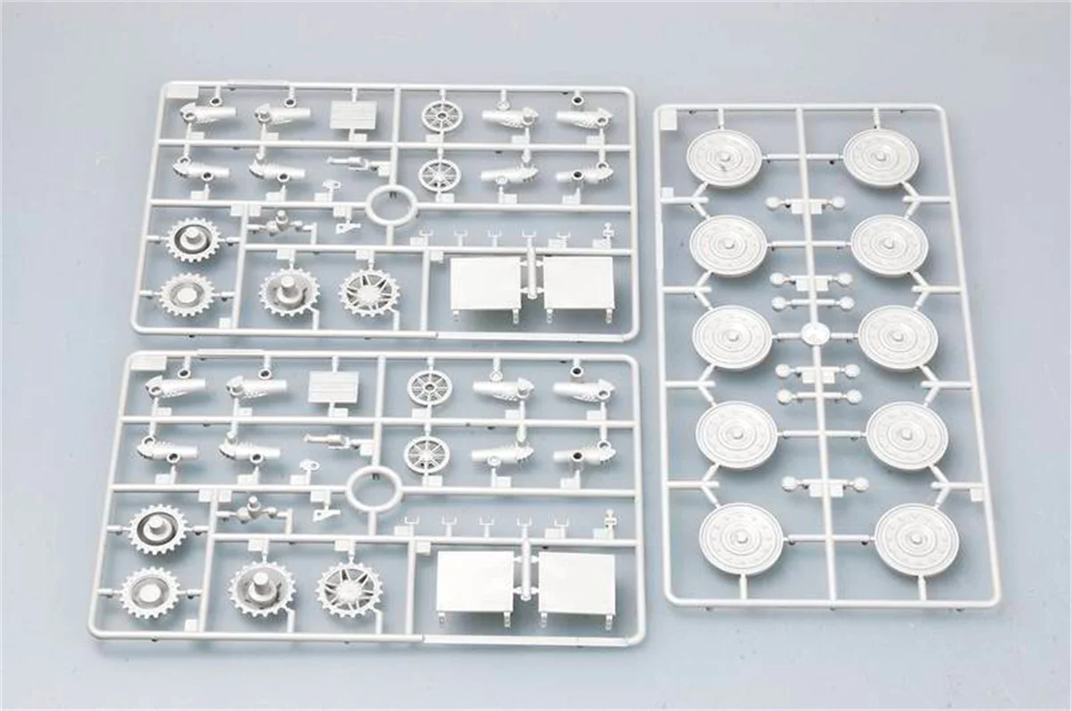 Trompeter 00385 Deutsches Entwicklungs fahrzeug im Maßstab 1:35 und 10 Hetzer Militärkunststoff-Montagemodell-Kits