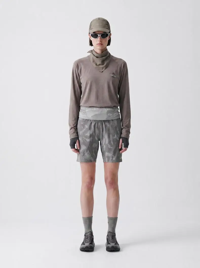 Herren Leichtgewichts-Laufshirt mit Schnelltrocknungsfunktion - Atmungsaktives Langarm-Sportshirt mit Rückenaufdruck, Outdoor-Sportoberteil für den Herbst – Detail 6