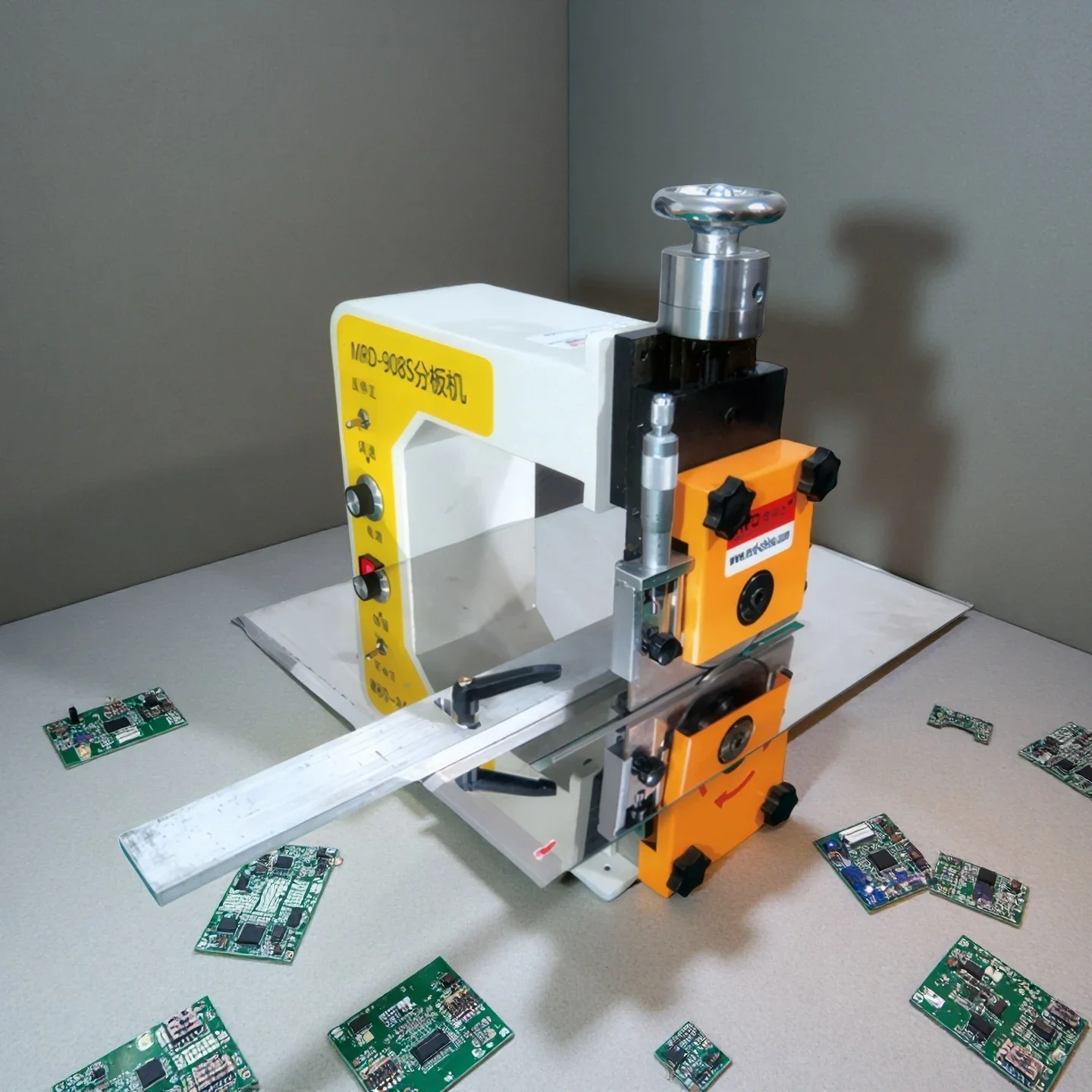 MRD-908S Electronics Assembly Pro - V-Groove Compatibility Streamlines SMT Panel Separation