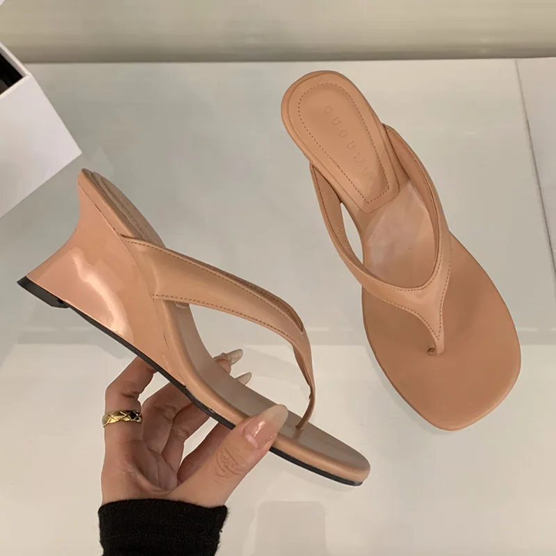 

BOMENDUI 2026 Летние Новые Женские Модные Элегантные Сандалии на Высокой Танкетке, Уличные Шлепанцы-Сабо