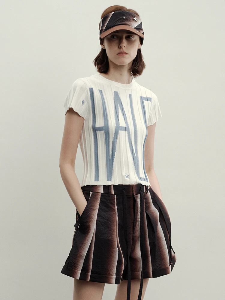 

Коричнево-фиолетовые полосатые шорты свободного кроя с завышенной талией, укороченные, из смесового полиэстера и нейлона, лето 2025