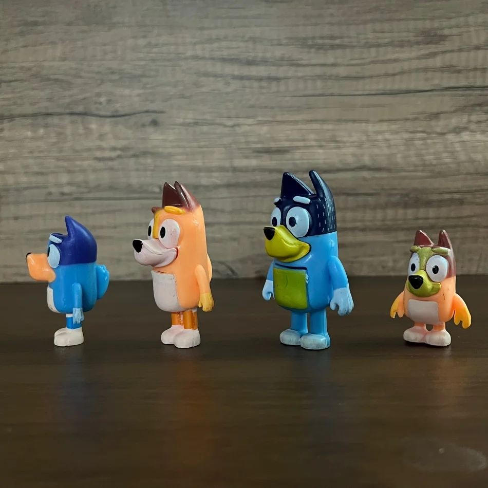 4 قطعة شخصيات Bluey لطيف الكلب اللصوص الفلفل الحار البنغو كلوي أنيمي عمل الشكل المفاصل المنقولة نموذج الدمى الحلي الاطفال اللعب الهدايا