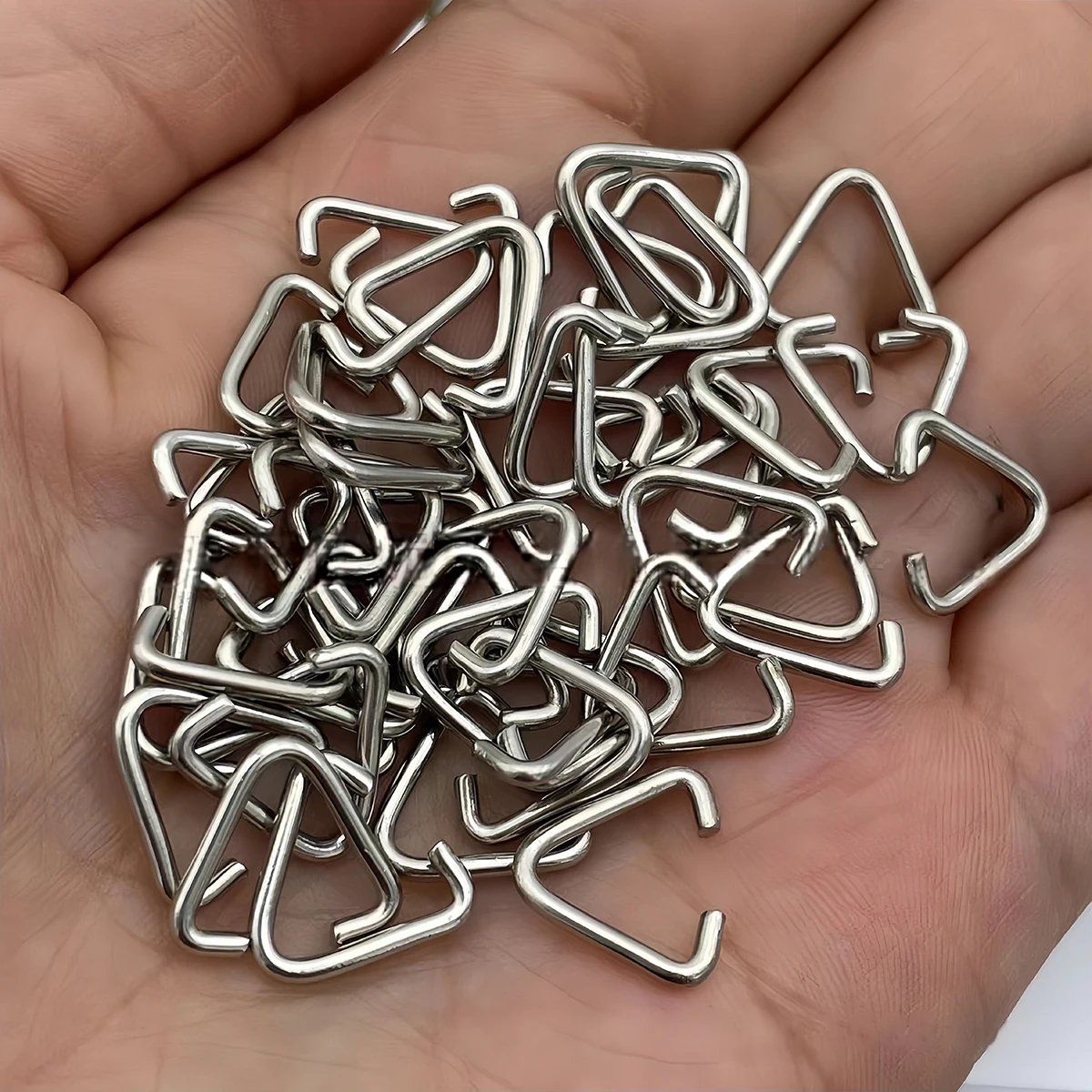 50 Stück Metall-Eisen-Dreieckverschlüsse, Schnallenverbinder, Sprengringe für DIY-Schmuckherstellung von Ohrringen, Armbändern, Halsketten und Zubehör – Detail 7