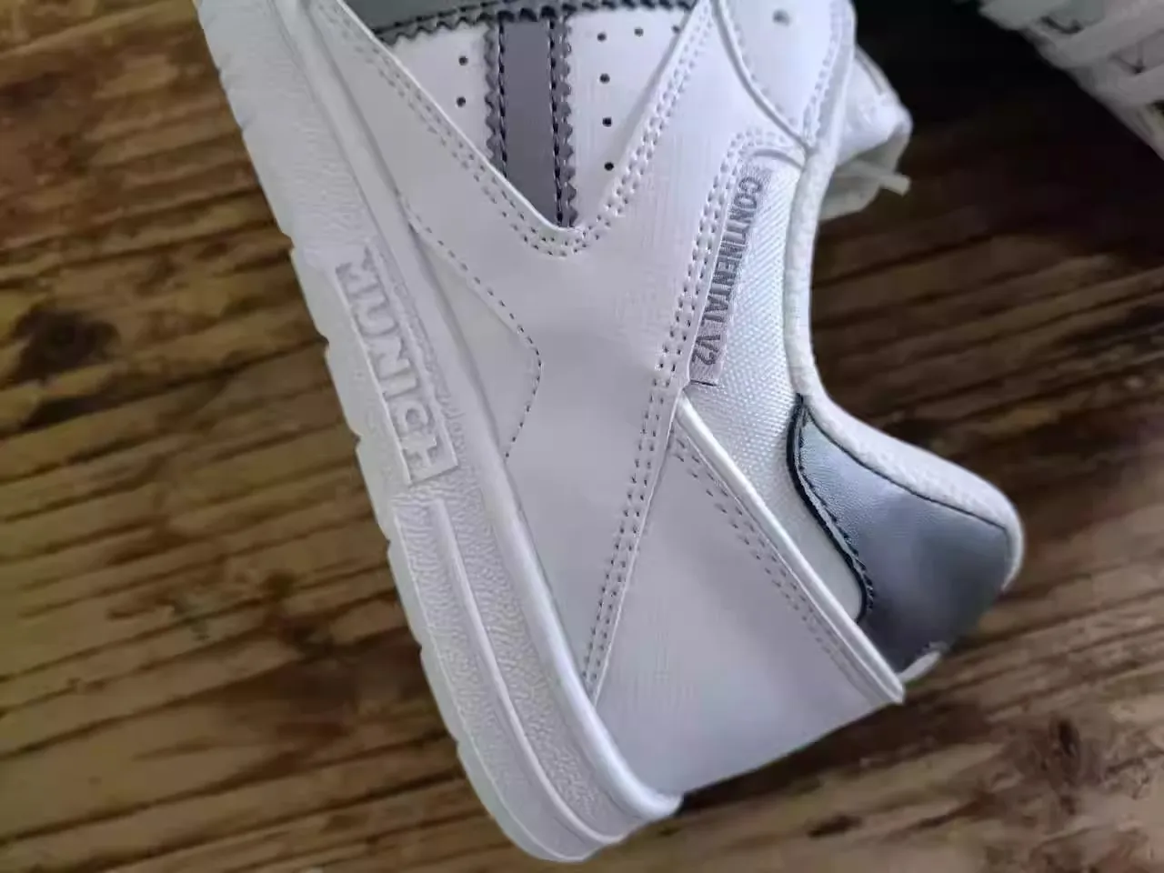 

Luxury Brand Men's Soccer Shoes Men's Sneakers Game Training Shoes Soccer Shoes