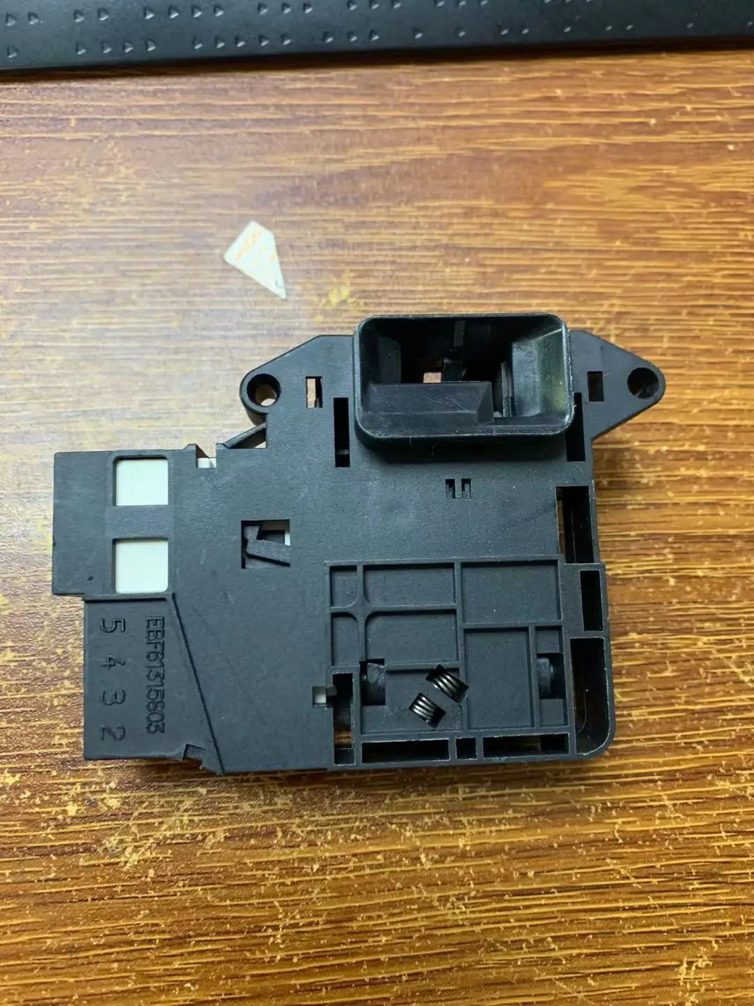 1PC Suitable for LG drum washing machine door lock WD-N51HNG21 EBF61315801