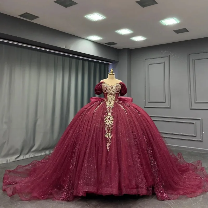 

Блестящее бордовое платье Quinceanera с открытыми плечами и кристаллами с блестками и бантом с длинным хвостом, платья de 15, Quinceanera ﻿ Настроить