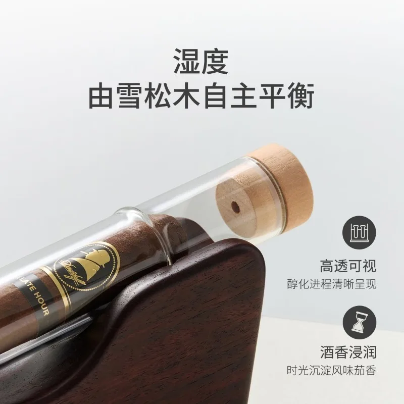 Five tubes surround the cigar curing incense tube, sealing the cigar with a maturized humidifier box