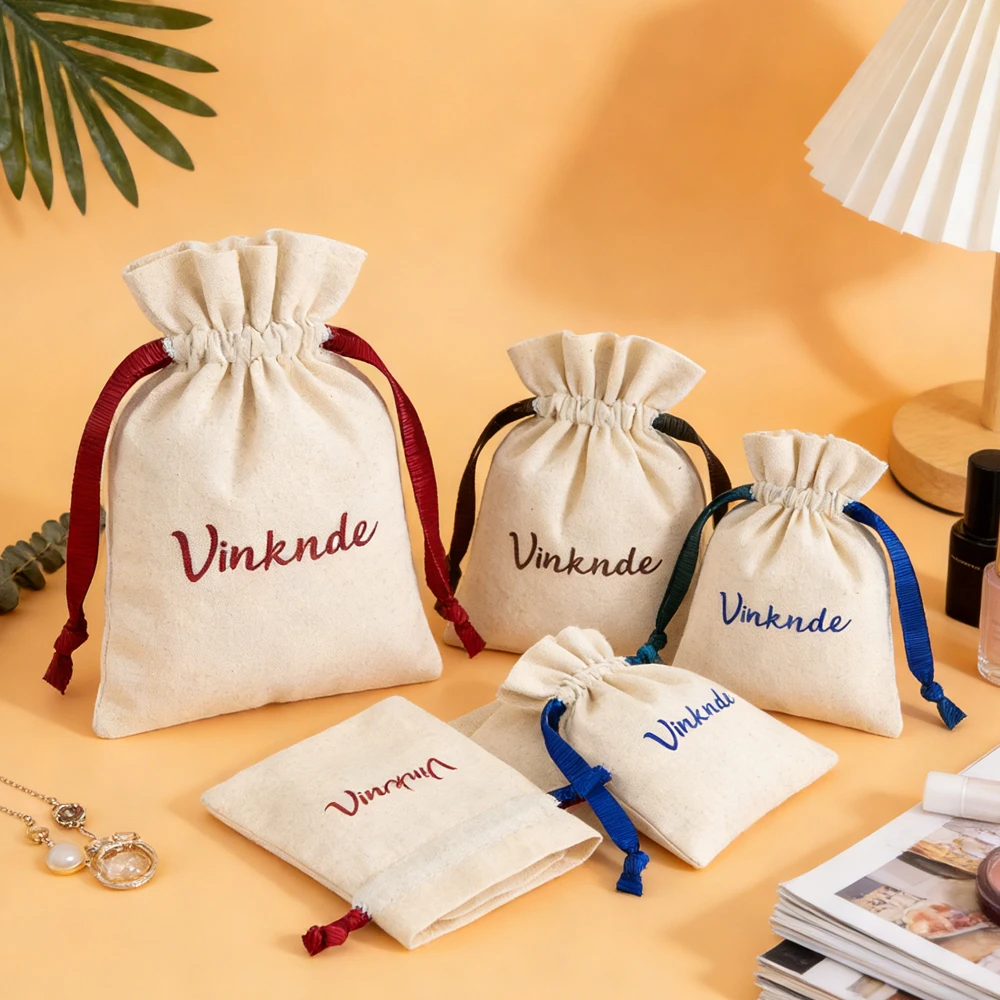 

50 шт./лот, пригодные для вторичной переработки хлопок, холст, мешочки для ювелирных изделий, муслиновые сумки на шнурке для браслетов, очков, колец, сережек