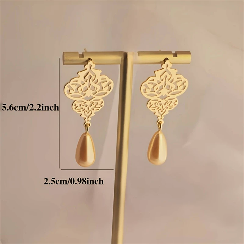 1 pair of hollowed out gourd shaped imitation pearl pendant earrings made of brass material, women's bohemian retro style