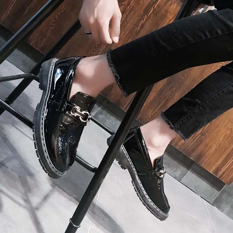 

Men's Versatile Leather Loafers Autumn British Style Casual Shoes Built in Heel Lift Student Friendly Korean Trendy Design