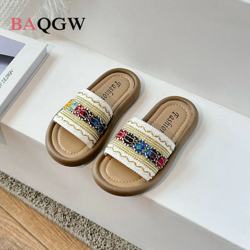 2024 Summer New Fashion Women's Slippers Flat Shoes for Women Open Toed Comfort Outdoor Beach Luxury Slippers Ladies Designers