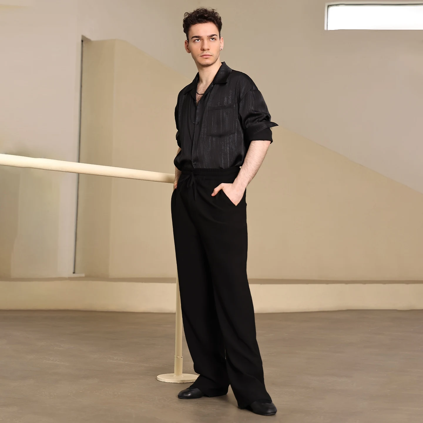 2025 سراويل الرقص اللاتينية للرجال ملابس ممارسة فضفاضة تشا تشا رومبا سامبا السالسا سراويل الرقص اللاتينية ملابس الرقص الذكور BL16195