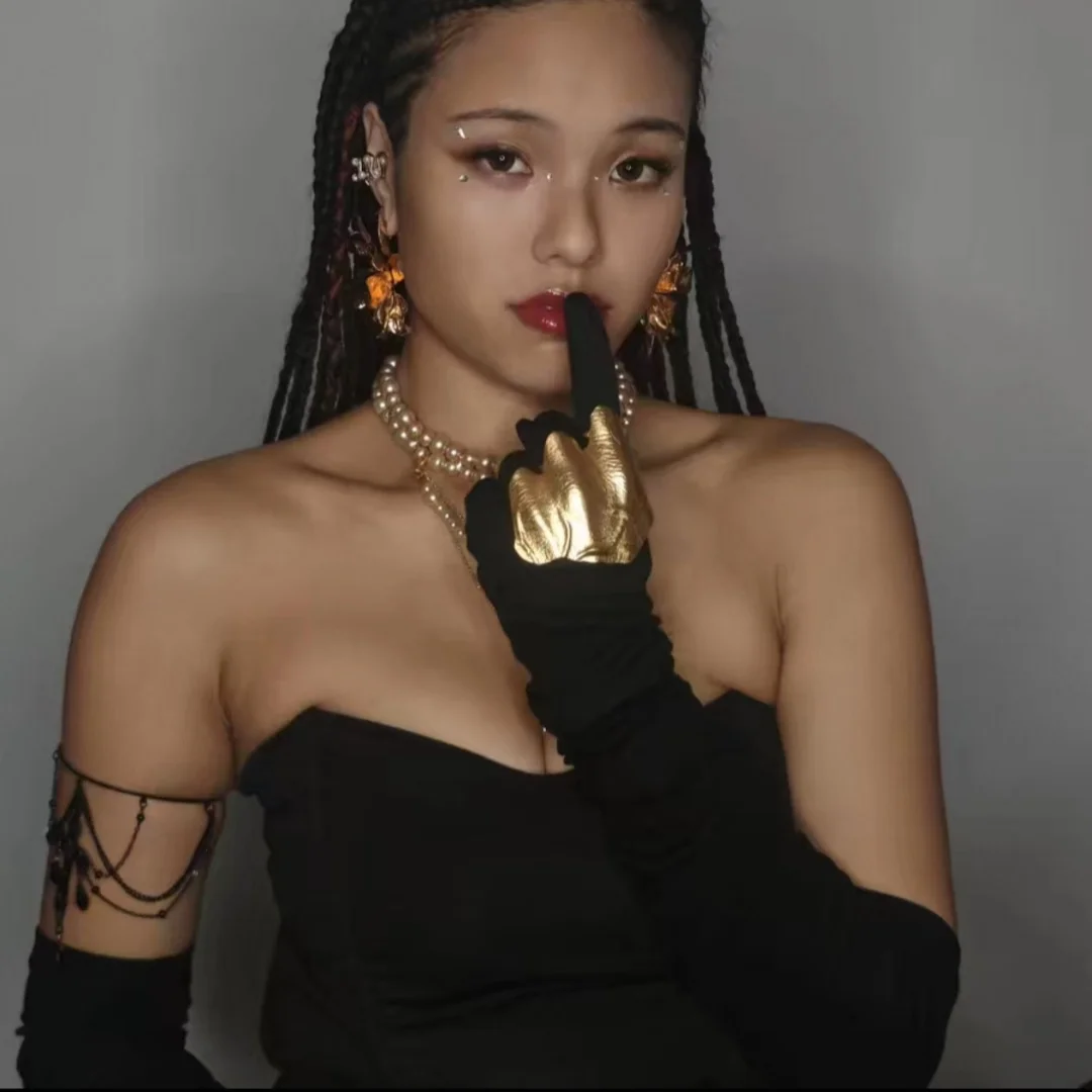 

Irregular Pleated Knuckle Ring Artistic Design Unique Hip Hop Trendy Knuckle Guard Ring Protective left hand Finger Ring Jewelry