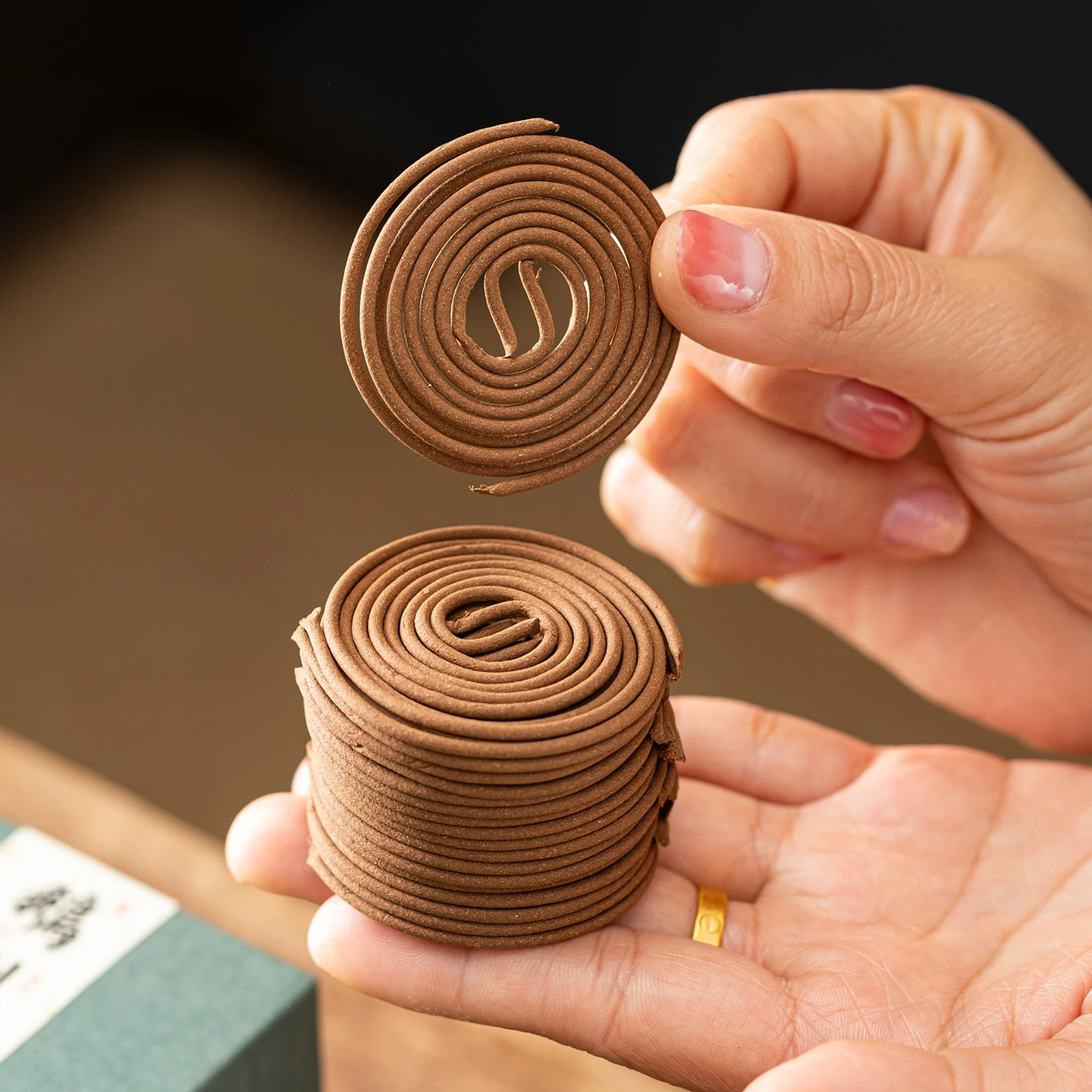 40Pcs Natural Incense Coils for Indoor Aromatherapy, Home Use, 2-Hour Burning Series, Premium Incense Coils