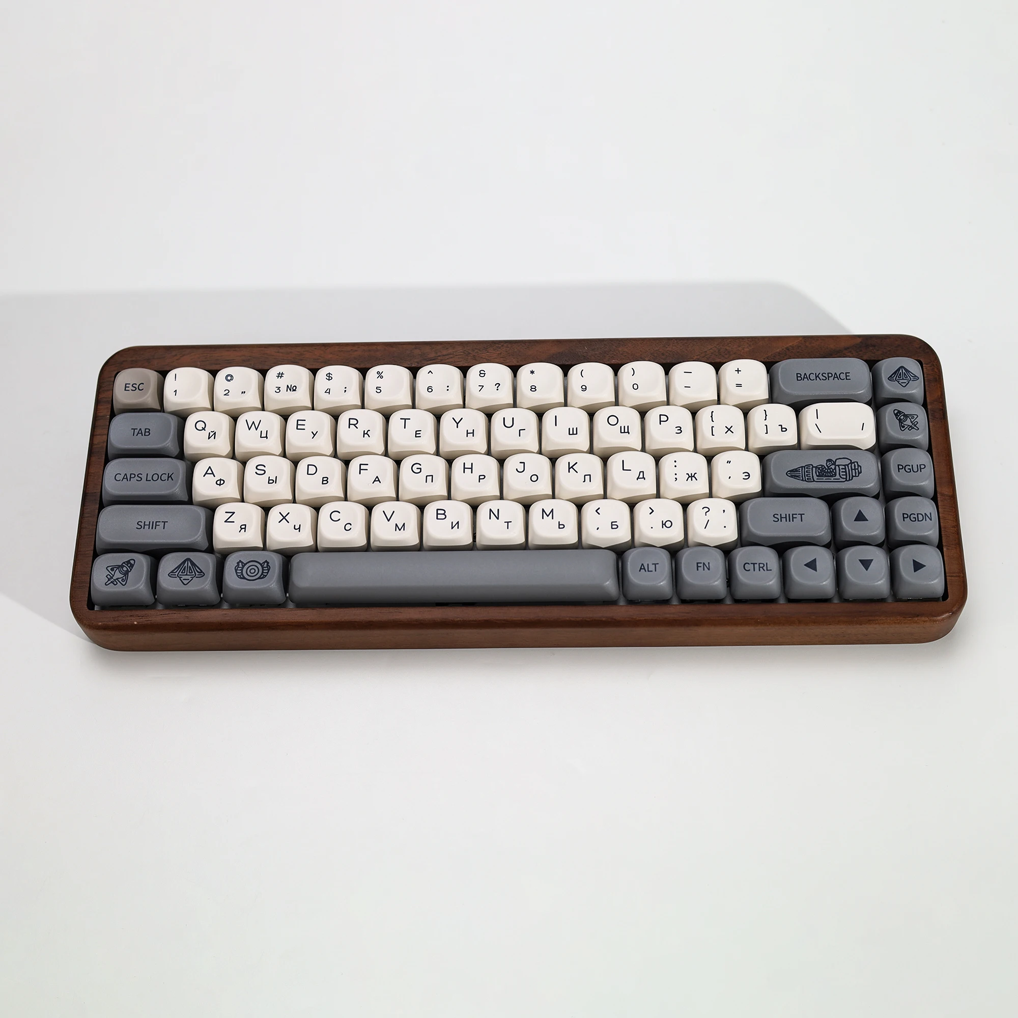 KBDiy Russische Tastenkappen Retro Vision Theme KOA MOA Profil PBT ISO MAC Tastenkappen Maßanfertigung für MX-Schalter 60 Gaming Mechanische Tastatur – Detail 7