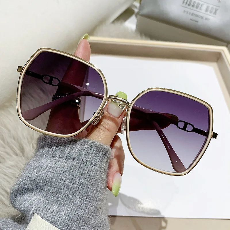 2024 New Fashion Versatile Internet Red Sunglasses Women's Small Glasses Sparkling Pink Bright Border Sunglasses