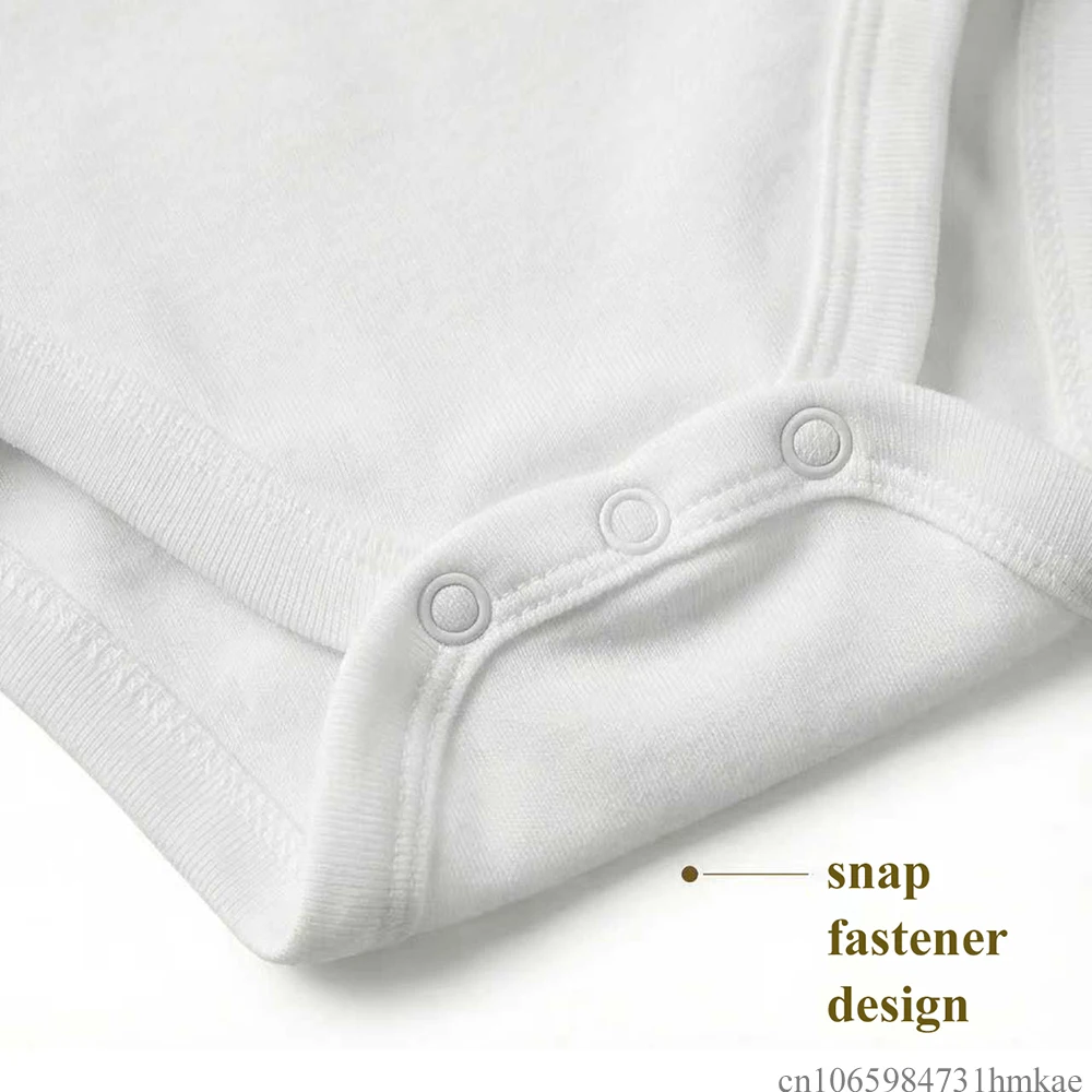 Personalisierter Baby-Strampler für Neugeborene, Geschenk für Babypartys, mit individuellem Foto, kurzärmelig, Vorder- und Rückseiten-Druck, Unisex, für Babys von 0–18 Monaten. – Detail 6