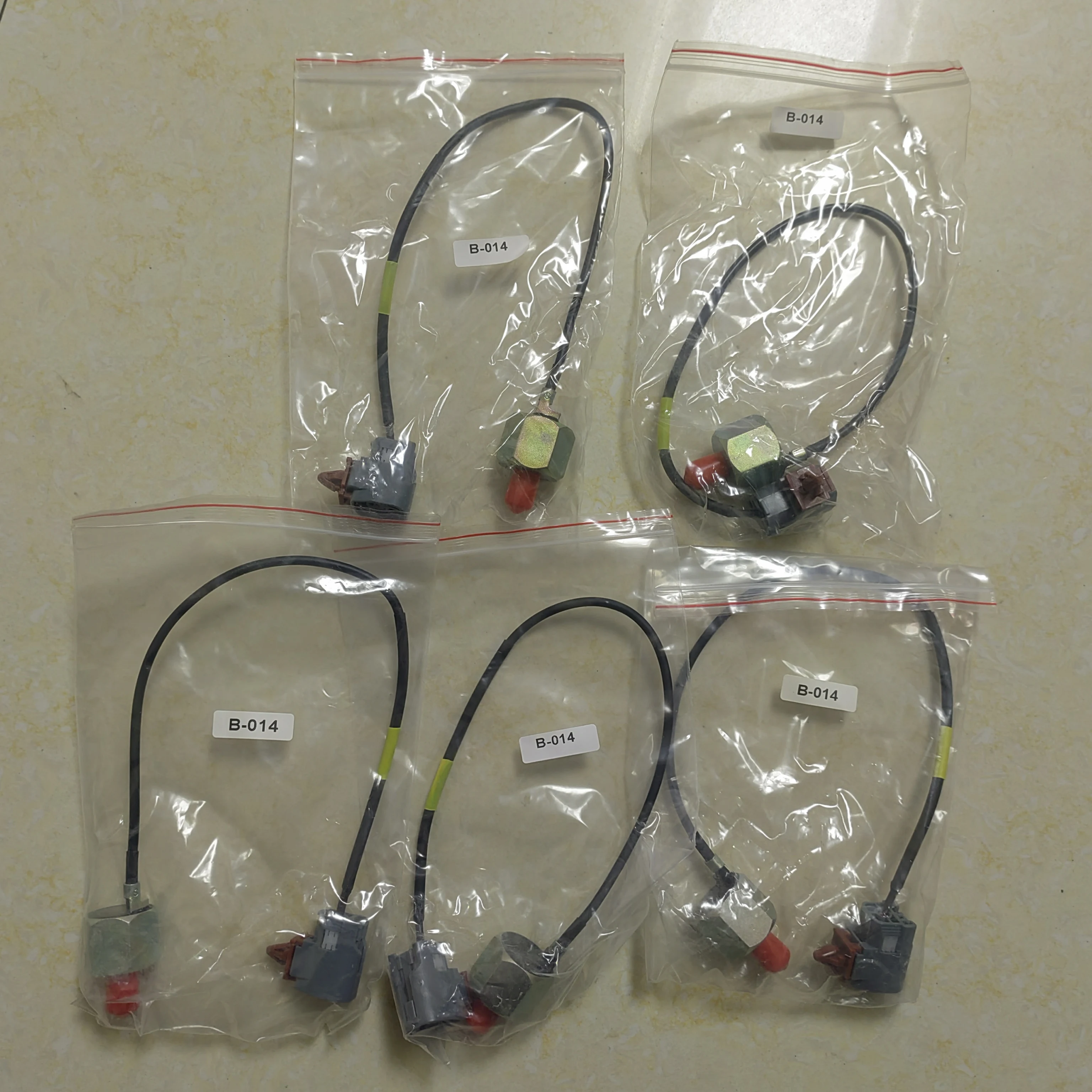 5 x Detonation Knock Sensor ZJ01-18-921 for Mazda 6 2 3 5 CR19 6 1.3 2.0 OEM NO: E1T50371 / ZJ0118921