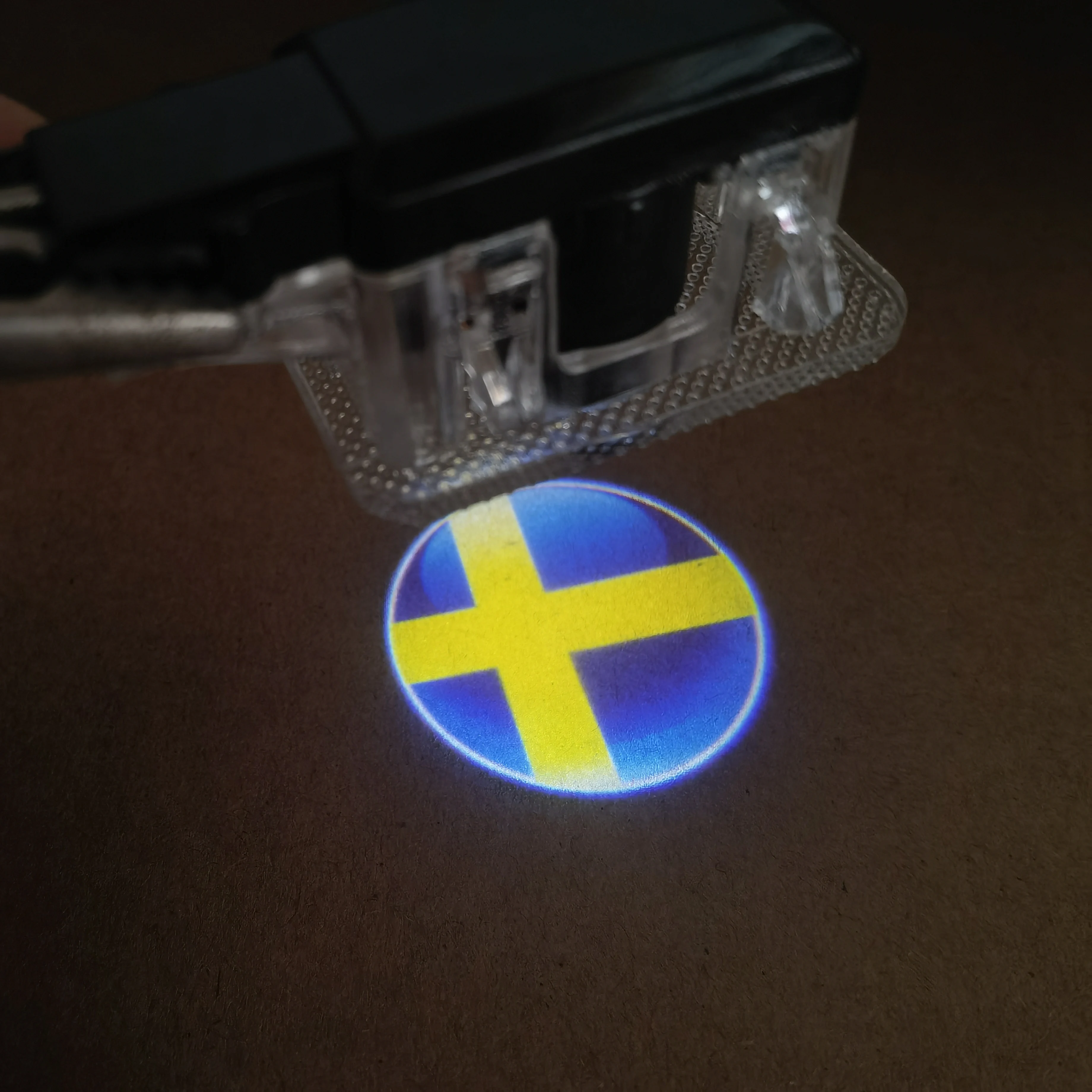 Blue Swedish Flag Emblem Light 2pcs Auto Badge Shadow Door Light For VOLVO S90 XC40 XC60 XC90 V60 V90 V40 S60 Volvo Door Light